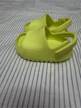 Yeezy Kids Neon Yellow Slip-On Foam Sandals with Back Strap
